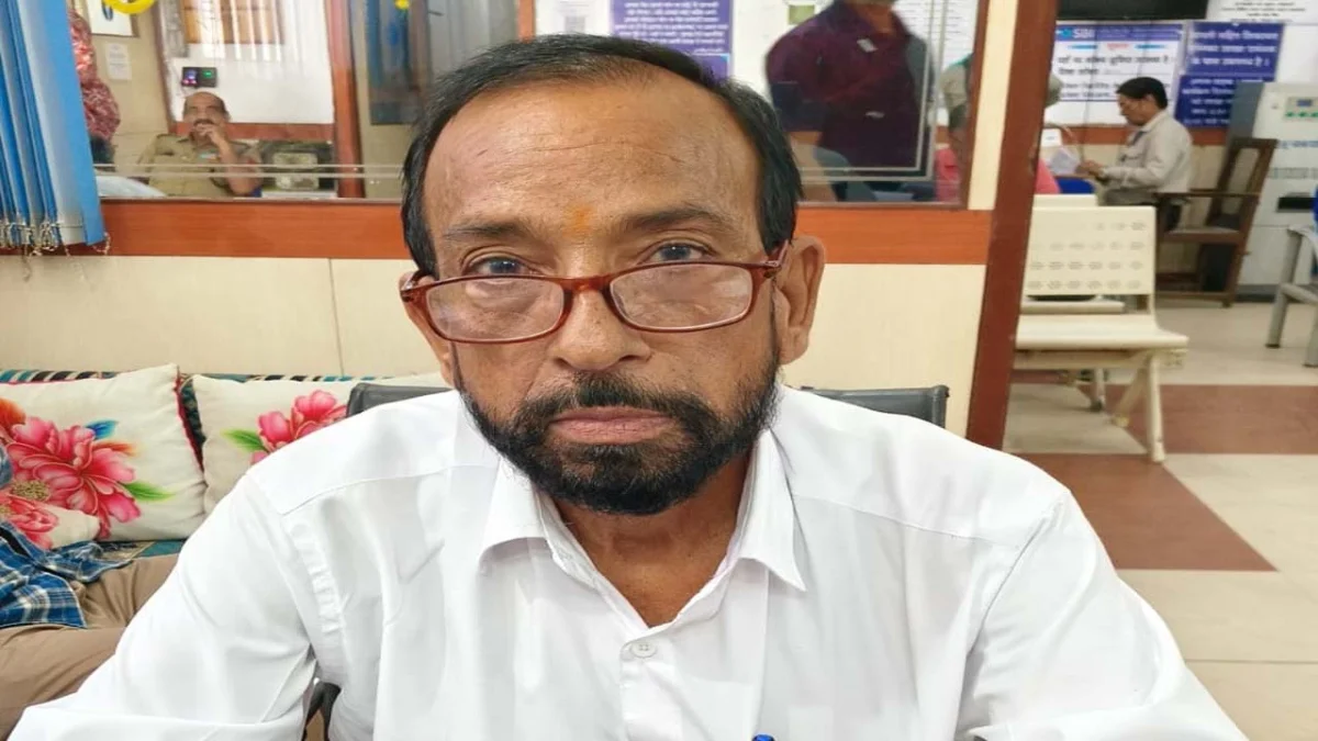 आशिक मिजाज सीएमओ लड़की को इसलिए बुला रहा था अपने रूम... बोला रहता हु अकेले