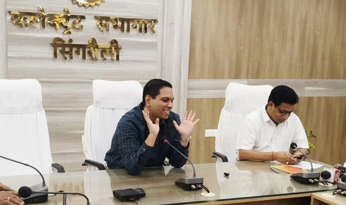 कलेक्टर अंकित अस्थाना ने बताया कि विकास रहेगी प्राथमिकता