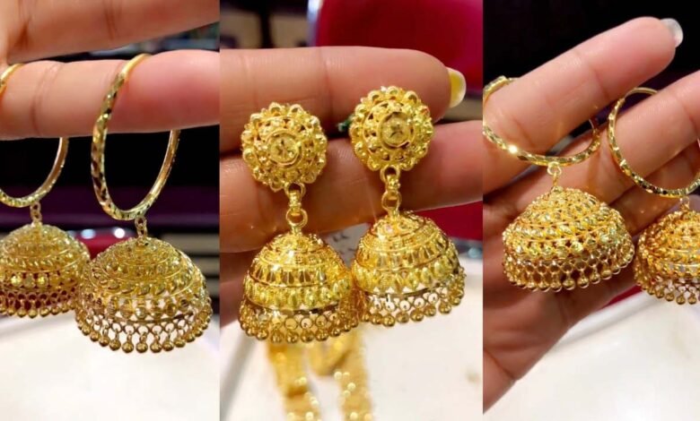 Gold Jhumka Designs : आपको देगी बेहद खूबसूरत और यूनिक लुक ये झुमका डिज़ाइन