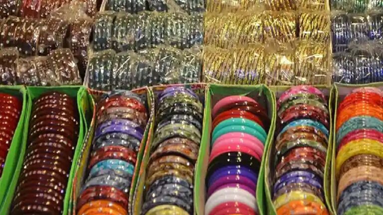 Business Idea : 10 हजार में शुरू करें ये मुनाफे वाला बिजनेस जो , महिलाओं को खास पसंद हैं और हमेशा डिमांड