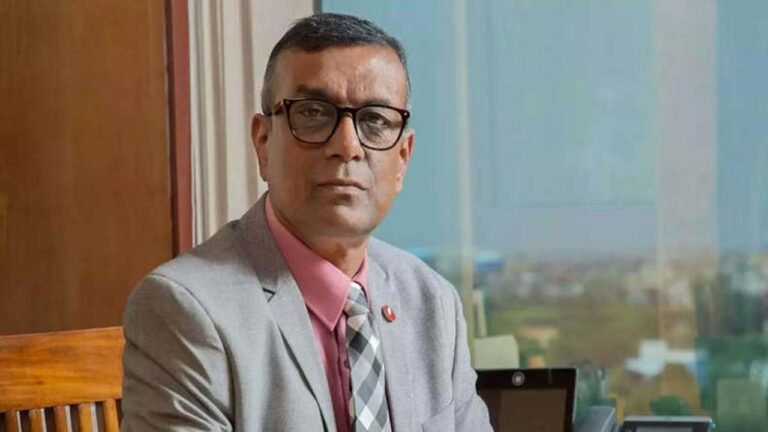 Success Story : हलवाई का बेटा ट्यूशन पढ़ाकर खड़ी कर दी ₹29,787 करोड़ की कंपनी ,जानें कैसे