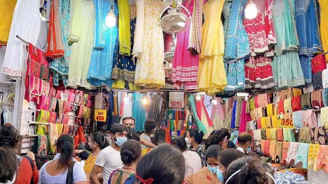 Kanpur Chikankari Market : सस्ते दाम पर चिकनकारी वर्क की कुर्तियां और साड़ियां ख़रीदना चाह रहे तो कानपुर के बेस्ट ये मार्केट है