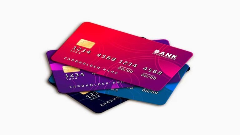 Debit Card : एयरपोर्ट के लाउंज तक मुफ्त एक्सेस के लिए टॉप 10 डेबिट कार्ड, बेनिफिट और फीचर देखकर करें फैसला
