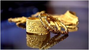 Gold Price : ग्राहकों के लिए बड़ी खुशखबरी सोने के कीमत में आई भारी गिरावाट , जानिए 22 और 24 कैरेट सोने का रेट  