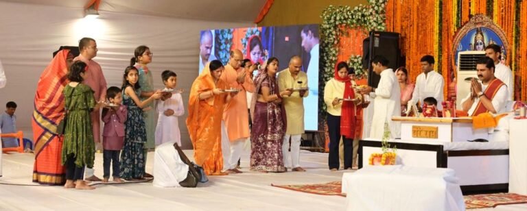 RAJAN JI MAHARAJ - भगवान श्रीराम जी के चरित्र को जीवन में उतारने से जीवन सुन्दर होगा: राजन जी महाराज