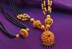 Mangalsutra Designs: अपने गले को बनाए शानदार ट्राई करें यह मंगलसूत्र डिजाइन