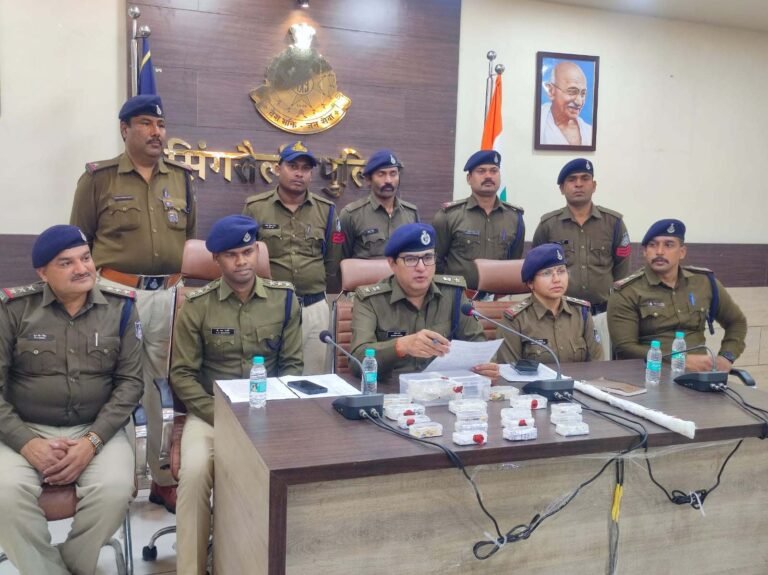 Singrauli news : दिन में रैकी कर रात को करते थे चोरी, चार पकड़े,करीब 12 लाख रुपये का मशरुका जप्त