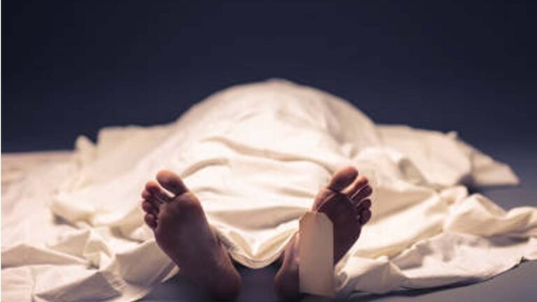 पत्नी का शव फेककर पति ने पिया शराब, आंखों को चूहों ने कुतरा