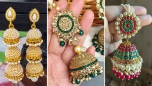 Jhumka Design - यंग गर्ल्स को वेस्टर्न लुक के साथ पेयर करने चाहिए फंकी ईयररिंग्स