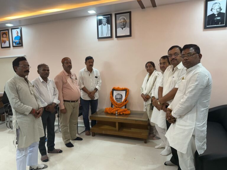 सिंगरौली - अर्जुन सिंह जी सर्वहारा वर्ग के नेता थे - ग्रामीण अध्यक्ष ज्ञानेंद्र द्विवेदी