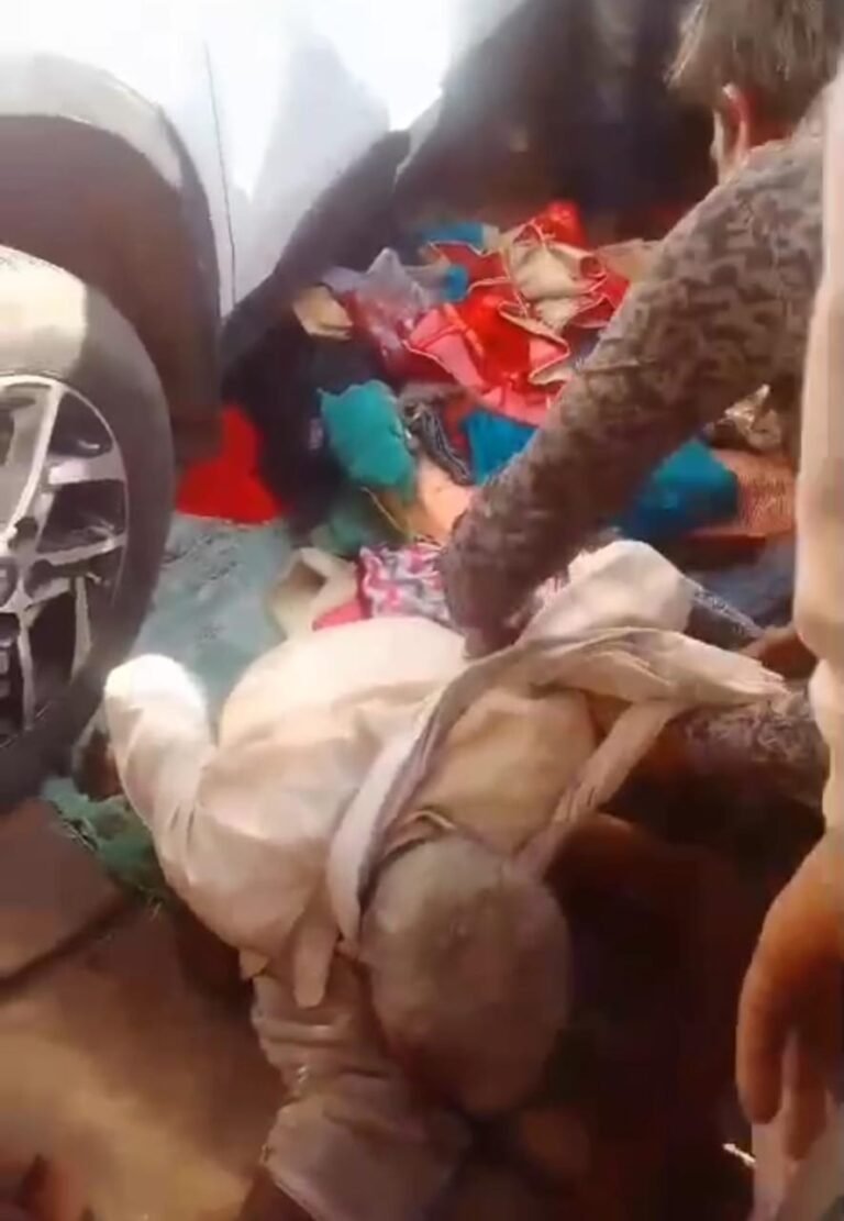 SINGRAULI - देवसर में अनियंत्रित टैक्टर कई वाहनो से टकराया, 01 की हुई मौत