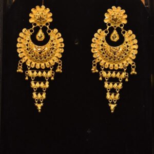Gold Earring Designs: सिंपल लुक को स्टाइलिश बना देंगे ये गोल्ड इयररिंग्स,देखें लेटेस्ट डिजाइन्स