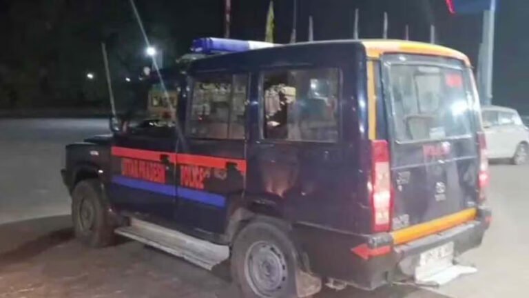 बोतल में पेट्रोल न देने पर मैनेजर की दी हत्या