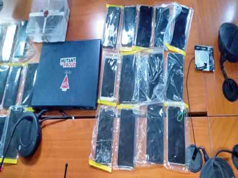 महंगी बाइक का शौक और गर्लफ्रेंड का खर्च उठाने लूटते थे मोबाइल, चार पकड़ाए