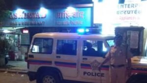 Chicken Party - गले में चिकन की बोटी फंसने से महिला की मौत 1 Chicken Party - गले में चिकन की बोटी फंसने से महिला की मौत