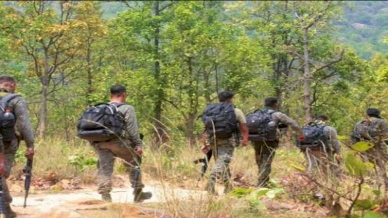 Chhattisgarh News : छत्तीसगढ़ में 26 नक्सलियों का एक साथ एनकाउंट
