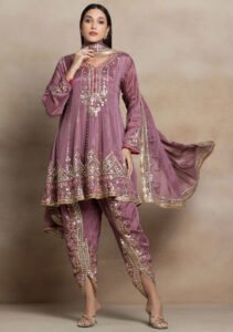 Latest Kurti Design: ये कुर्ती डिज़ाइन में लुक लगेगा बिल्कुल ट्रेंडिंग