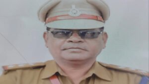 UJJAIN - मधुमक्खियों के काटने से टीआई की हुई मौत, 5 पुलिसकर्मी घायल 1 UJJAIN - मधुमक्खियों के काटने से टीआई की हुई मौत, 5 पुलिसकर्मी घायल