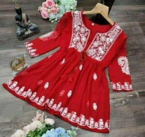 Short kurti designs: मॉडर्न लुक देंगे ये शॉर्ट कुर्ती डिज़ाइन 3 Short kurti designs: मॉडर्न लुक देंगे ये शॉर्ट कुर्ती डिज़ाइन