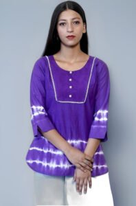 Short kurti designs: मॉडर्न लुक देंगे ये शॉर्ट कुर्ती डिज़ाइन 4 Short kurti designs: मॉडर्न लुक देंगे ये शॉर्ट कुर्ती डिज़ाइन