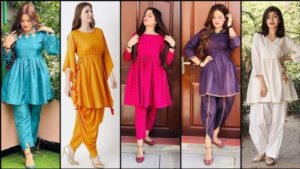 Short kurti designs: मॉडर्न लुक देंगे ये शॉर्ट कुर्ती डिज़ाइन 6 Short kurti designs: मॉडर्न लुक देंगे ये शॉर्ट कुर्ती डिज़ाइन