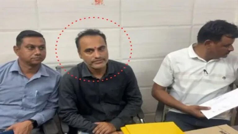 लोकायुक्त की बड़ी कार्रवाई, 35 हजार की रिश्वत लेते रंगे हाथों धराया कंप्यूटर ऑपरेटर