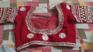 ये Gota Patti Blouse के लेटेस्ट डिज़ाइन देखे साड़ी को डिज़ाइनर लुक देंगे