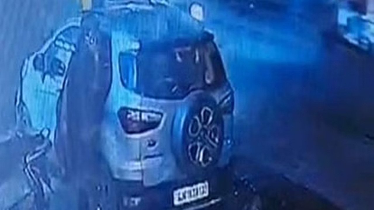 Indore News : शेविंग करवाना पड़ गया महंगा, 4 करोड़ का सोना लेकर भागा ड्राइवर