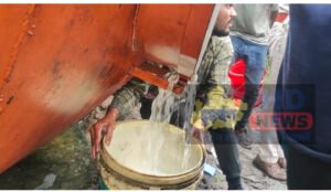 SINGRAULI : डीजल टैंकर पलटा, गैलन में डीजल भरने की लगी होड़