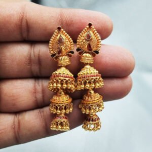Jhumka Design: पार्टी हो या आउटिंग, ये इयररिंग्स दर्शकों का मन मोह लेंगी