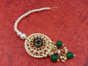 Sawan Jewellery 2025: सावन में ट्राई करें ये बेहतरीन ग्रीन ज्वेलरी आइडियाज़, हर लुक बनेगा रॉयल