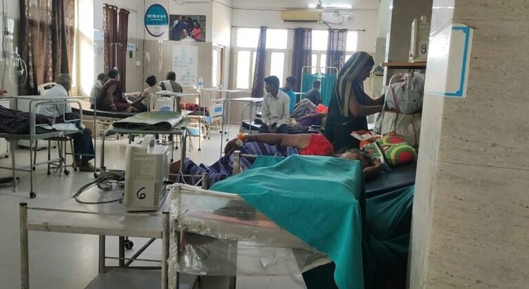 MP News- घी की पुड़ी खाना पड़ा महंगा, अस्पताल में दर्जन लोग भर्ती