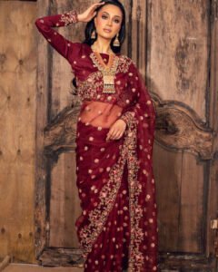 Saree Design : इन रंगों की साड़ियों को पहनकर आपको मिलेगा रॉयल लुक