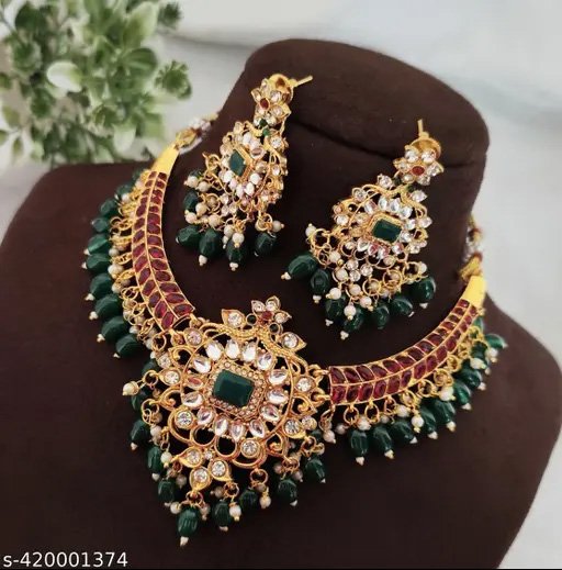 Sawan Jewellery Set - सावन मास के लिए ये ज्वेलरी सेट हैं बेस्ट, एक-एक करके देखें डिज़ाइन 2 Sawan Jewellery Set - सावन मास के लिए ये ज्वेलरी सेट हैं बेस्ट, एक-एक करके देखें डिज़ाइन