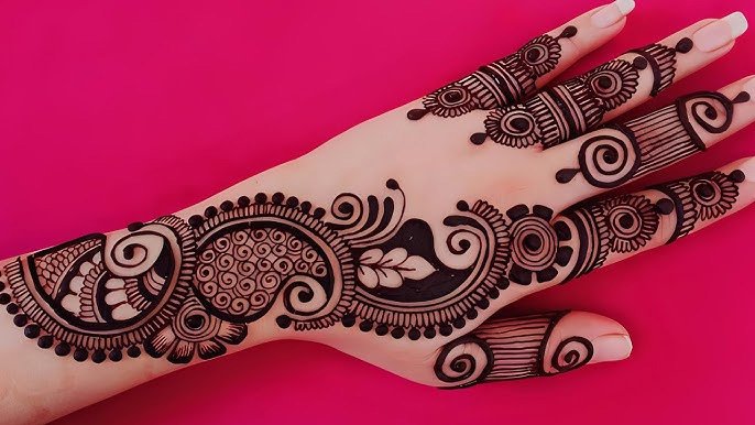 Mehndi Design : मेहंदी डिज़ाइन के ट्रेंडिंग और खूबसूरत पैटर्न्स 2025 1 Mehndi Design : मेहंदी डिज़ाइन के ट्रेंडिंग और खूबसूरत पैटर्न्स 2025