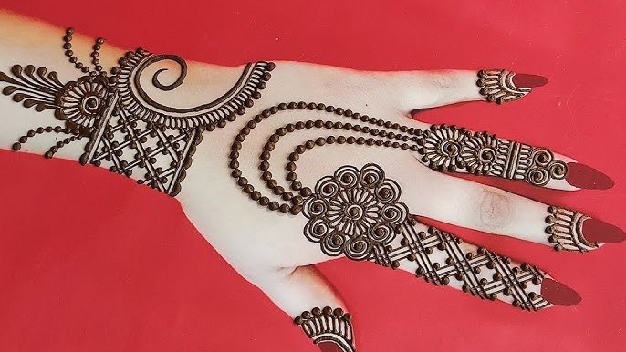 Mehndi Design : मेहंदी डिज़ाइन के ट्रेंडिंग और खूबसूरत पैटर्न्स 2025 3 Mehndi Design : मेहंदी डिज़ाइन के ट्रेंडिंग और खूबसूरत पैटर्न्स 2025
