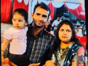 नाले में कार बही, दंपति व 2 बच्चों की मौत 2 नाले में कार बही, दंपति व 2 बच्चों की मौत