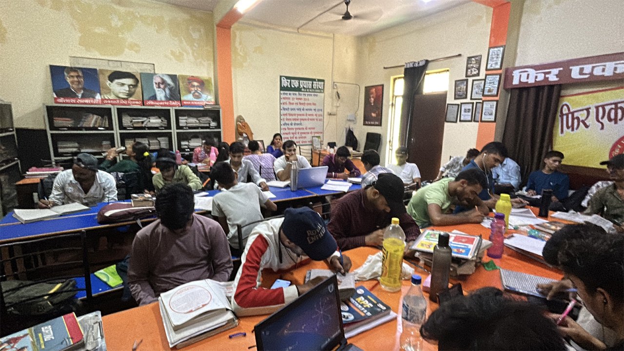 Gwalior: Books sought from house to house, free library opened