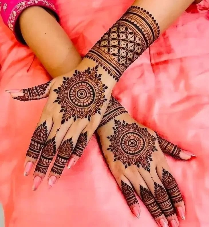 Mehndi Design: आसान और सुंदर बैक हैंड मेहंदी डिजाइन देखे