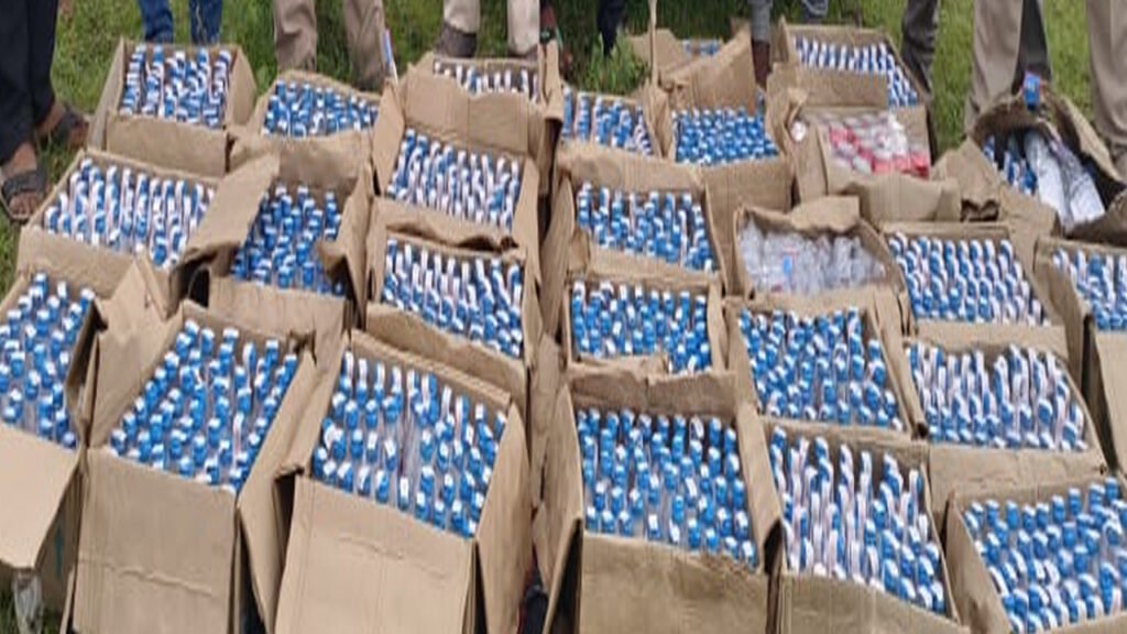 भाजपा युवा मोर्चा का पूर्व मंडल अध्यक्ष शराब तस्करी में गिरफ्तार