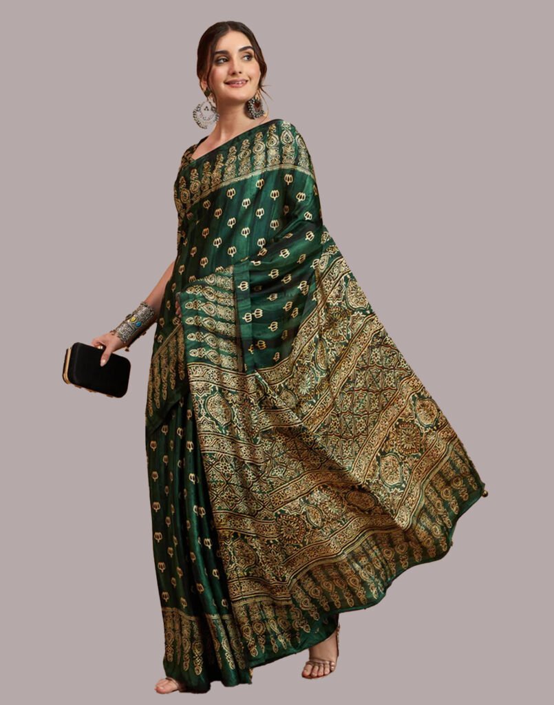 सास और बहू दोनों के लिए बेस्ट हैं इस तरह की साड़ी, Hartalika Teej बन जाएगा यादगार 5 सास और बहू दोनों के लिए बेस्ट हैं इस तरह की साड़ी, Hartalika Teej बन जाएगा यादगार