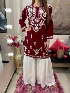 Chikankari Kurti Suit Set: चिकनकारी कुर्ता पहनकर दिखेंगी सबसे सुंदर, देख लें ये प्यारे सूट डिजाइन