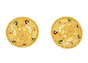 Gold Tops Design: आंटियाँ घर पर भी ऐसे ही हैवी टॉप पहनती हैं, देखें सोने के स्टड इयररिंग्स के खूबसूरत डिज़ाइन