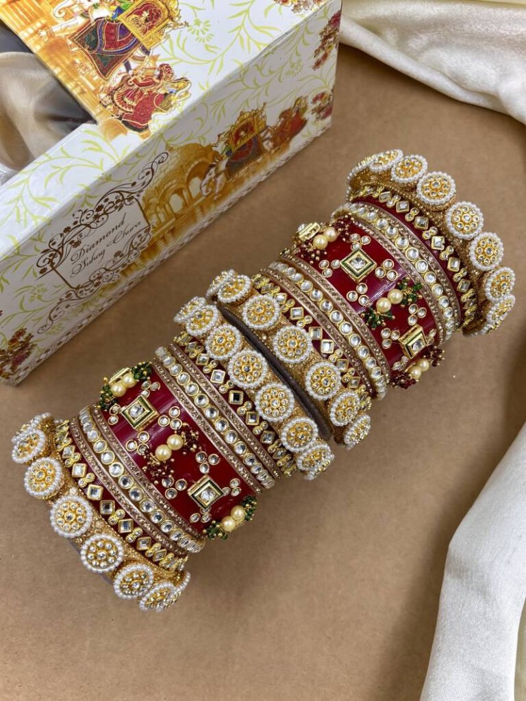 Special Red Bangles: इस नवरात्रि ट्राय करें रेड बैंगल्स का लेटेस्ट कलेक्शन