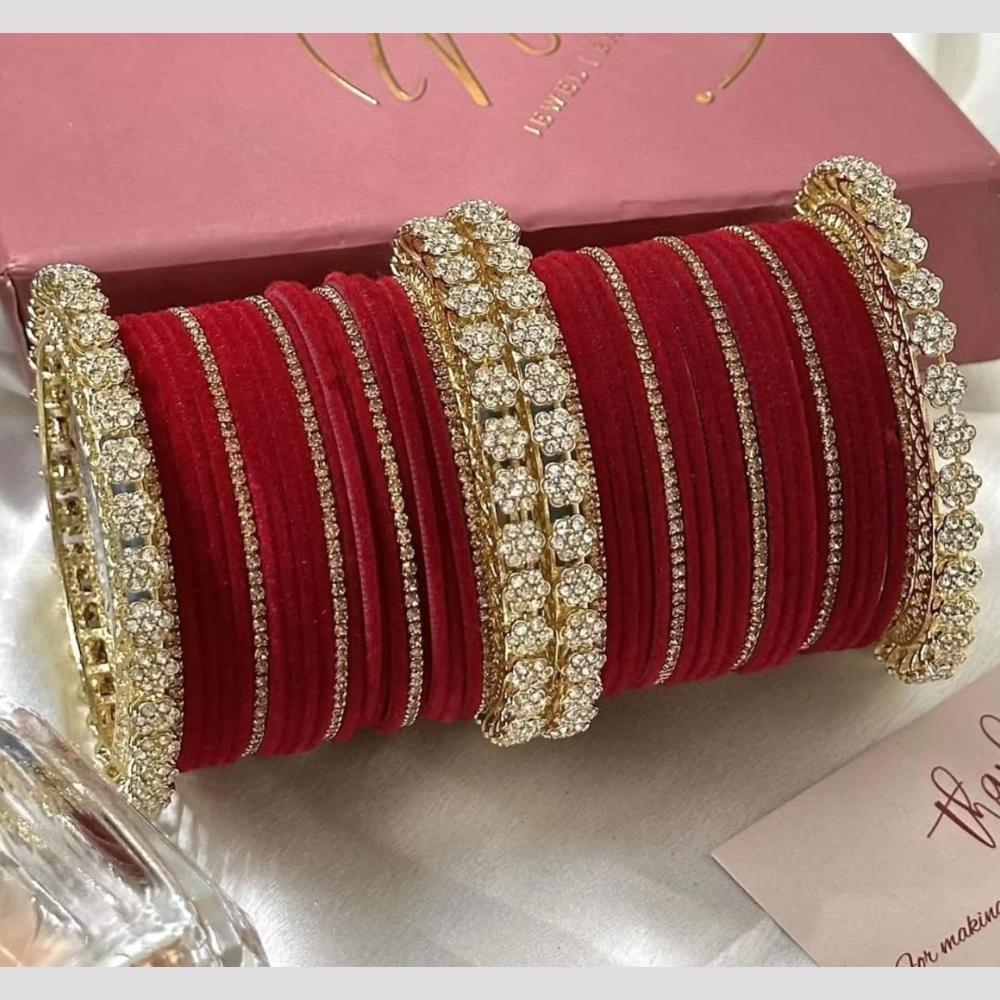 Special Red Bangles: इस नवरात्रि ट्राय करें रेड बैंगल्स का लेटेस्ट कलेक्शन