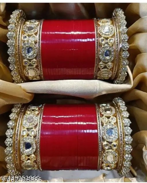 Special Red Bangles: इस नवरात्रि ट्राय करें रेड बैंगल्स का लेटेस्ट कलेक्शन