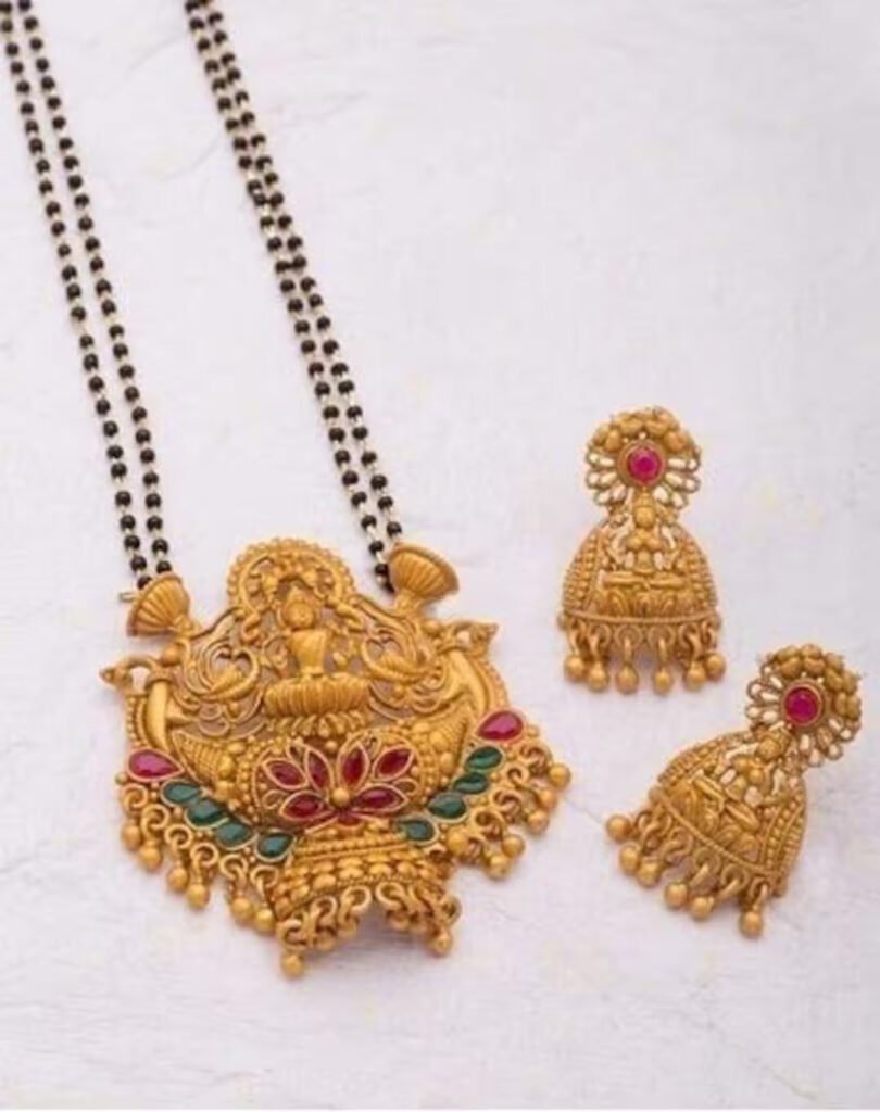 Mangalsutra Designs: मंगलसूत्र के ये नए डिजाइंस रोजाना पहन सकती हैं आप, देखें तस्वीरें