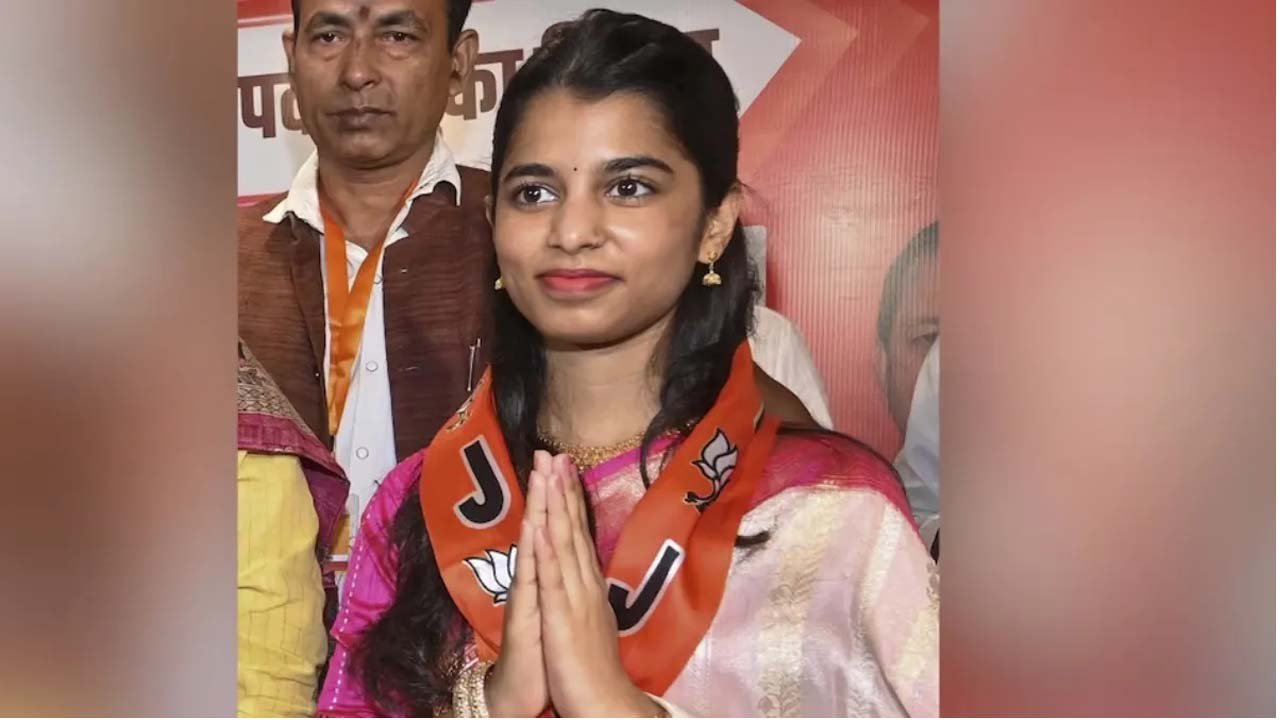 Maithili Thakur : मिथिला से पहली बार किसी कलाकार को मिला चुनाव लड़ने का मौका, समझिए समीकरण