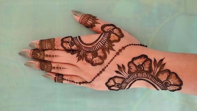 Mehndi Design: ये ट्रेंडी मेहंदी डिज़ाइन आपके हाथों को शाही लुक देंगे स्टाइल मेहंदी डिज़ाइन