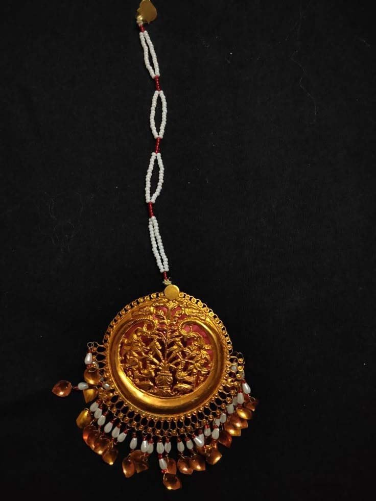 Gold Maang Tikka Design: ये सोने के माँग टीका डिज़ाइन आपकी बहू को बेहद पसंद आएंगे और उसे शाही लुक देंगे